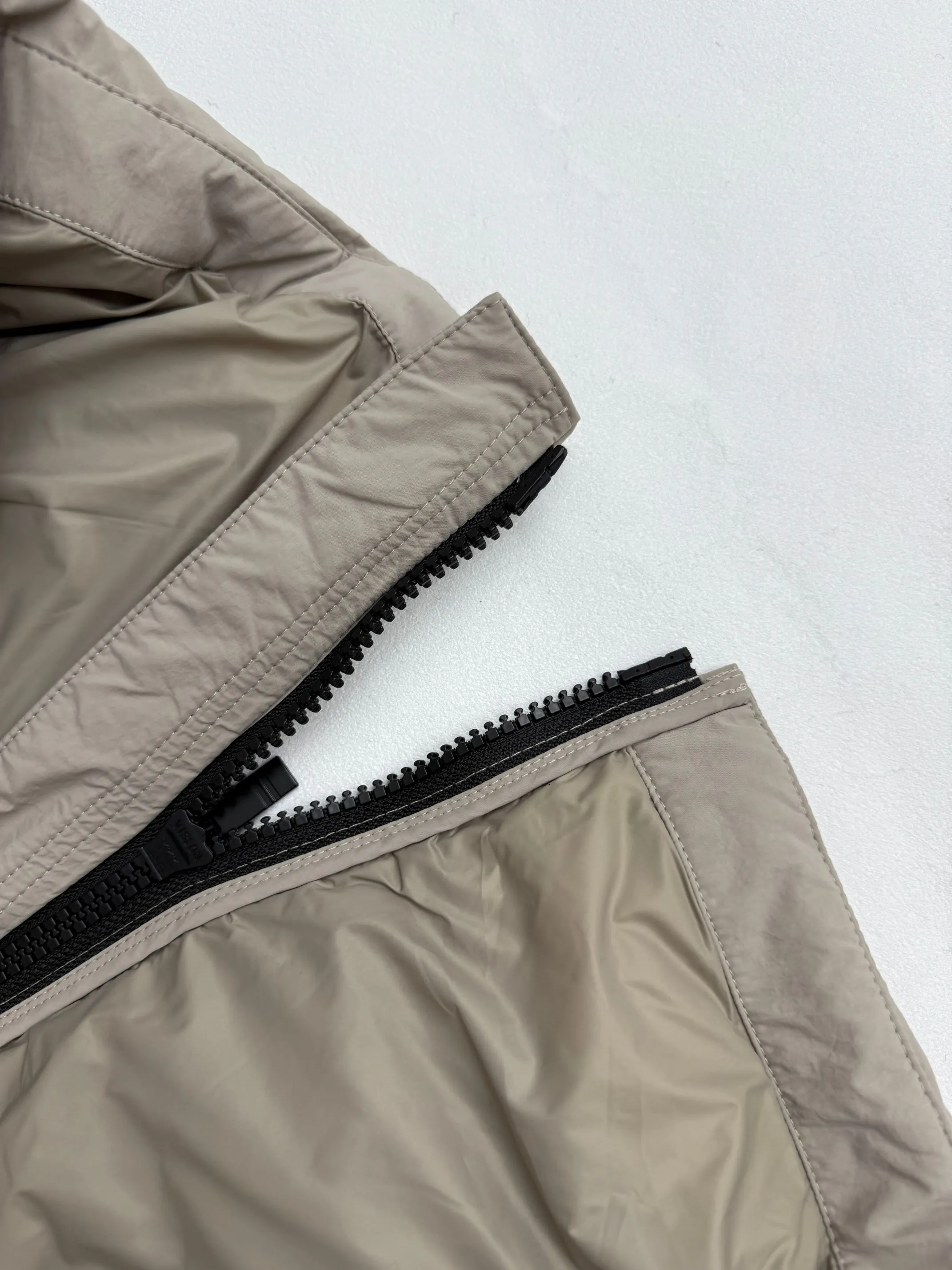 P710 Canada Goose Canada Goose Crofton Series Black Label Lightweight Down Vest S/M/L/XL